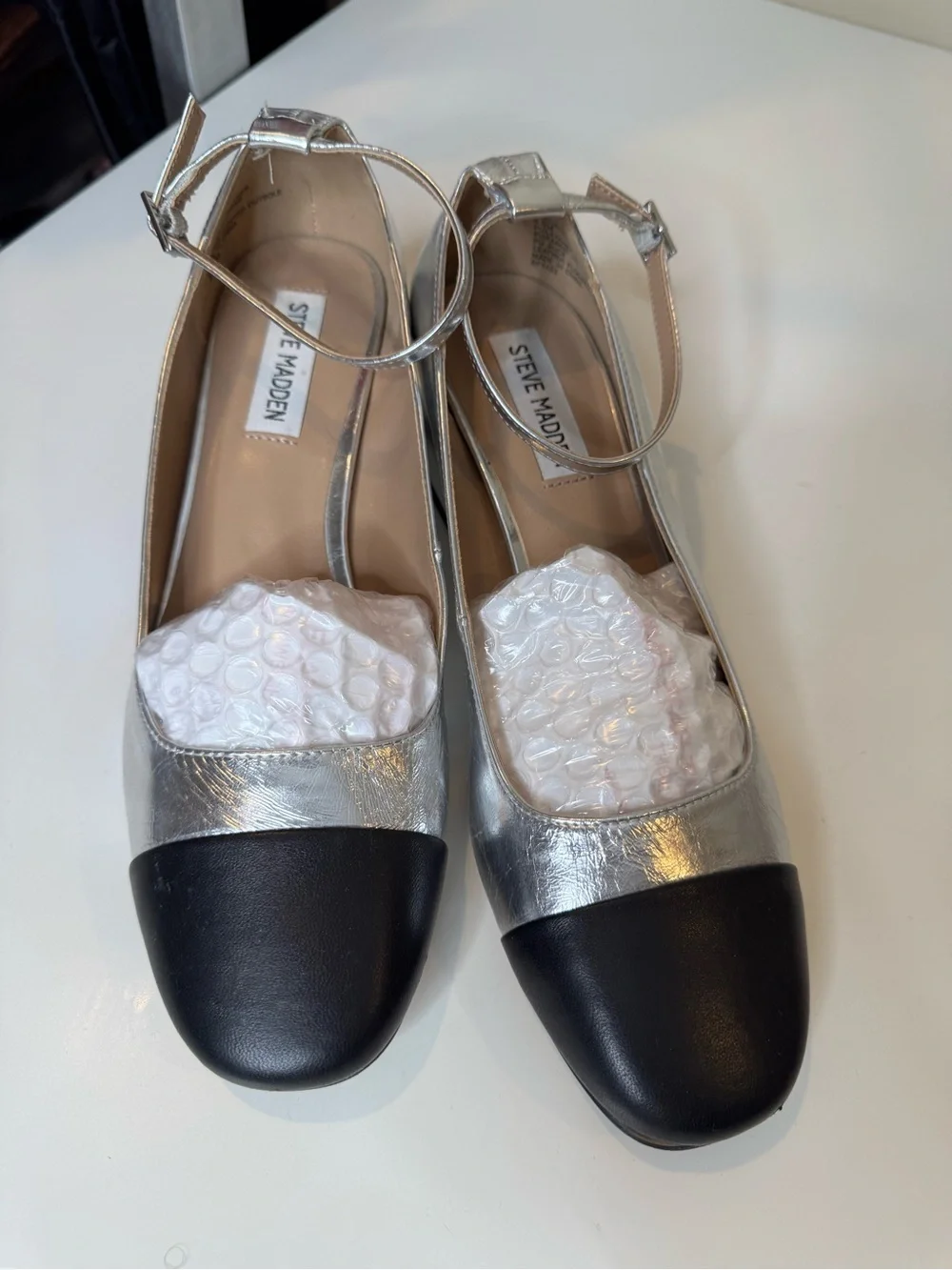 Steve Madden Eli Women's Silver and Black Courts size 8.5
